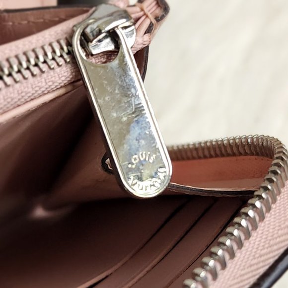 TN2139 - Louis Vuitton Mahina Zippy Wallet - Picture 7 of 9